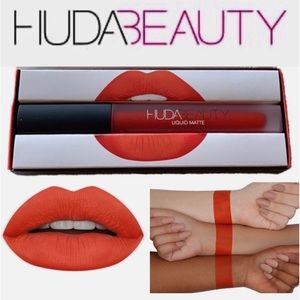 NIB Huda Beauty Alluring Liquid Lipstick